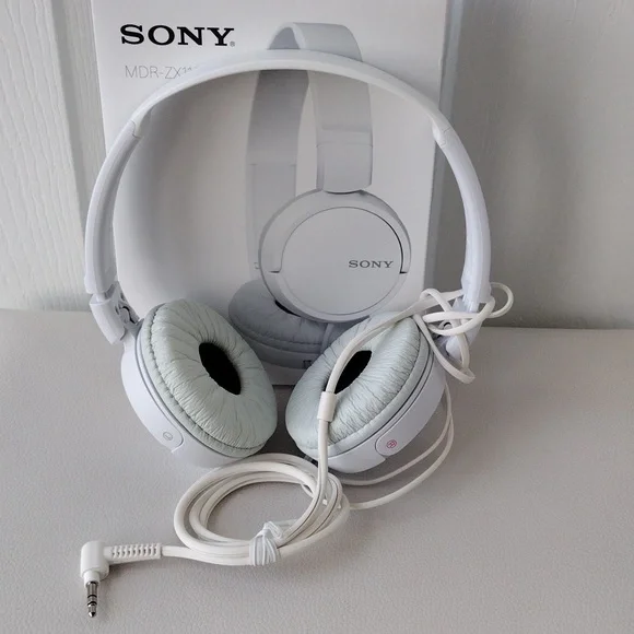 Sony Headphones - Picture 10 of 14